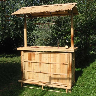 Commercial Outdoor Bamboo Tiki Bar Kits avec toit et porte-bouteilles Boire, Chaises en bambou avec soutien du dos