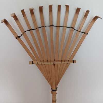 Herse inoxydable faite main de 11 de la dent 145cm de râteau en bambou râteaux de jardin