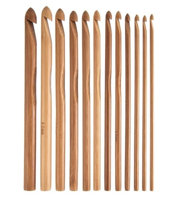 Le crochet de crochet en bois en bambou de cadeaux faits main a placé la surface douce légère